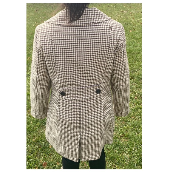 EUC: Like New, worn 3 times, Volcom (L) Beige Houndstooth Double Breasted Coat. - Picture 2 of 5